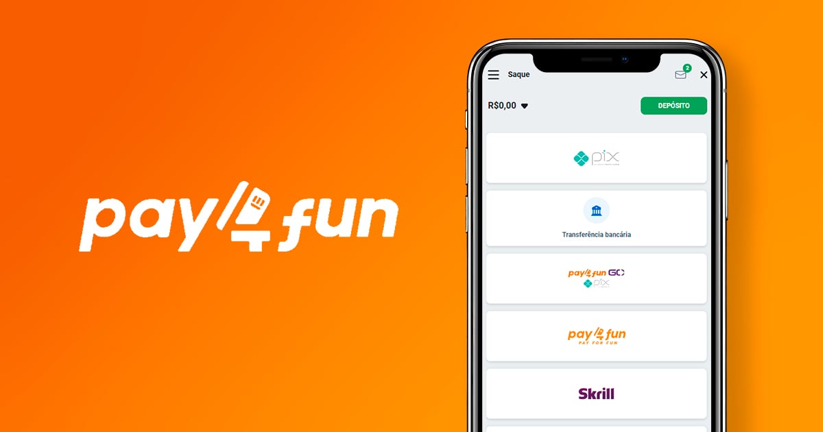 Imagem mostra smartphone aberto na página de saque ao lado da logomarca da Pay4Fun