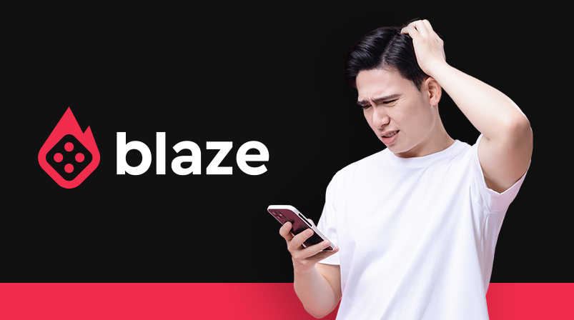Imagem mostra homem pensativo ao utilizar um celular ao lado da Blaze