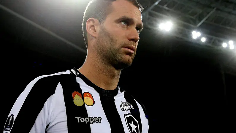 Grêmio mira contratação do zagueiro Joel Carli, diz jornalista: ‘Sondagem antiga’