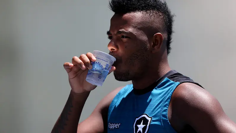 Começo promissor e derrota para as lesões: ciclo de Marcos Vinícius com o Botafogo chega ao fim