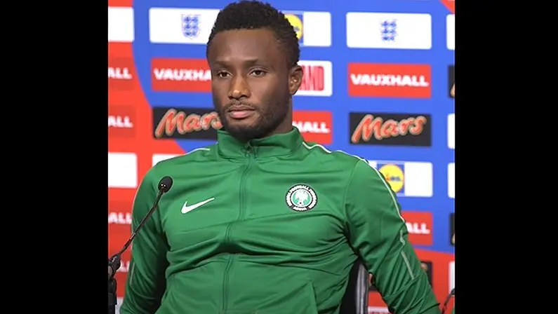 Botafogo confirma interesse e negociação com Obi Mikel; conversas devem ser retomadas após pandemia do novo coronavírus