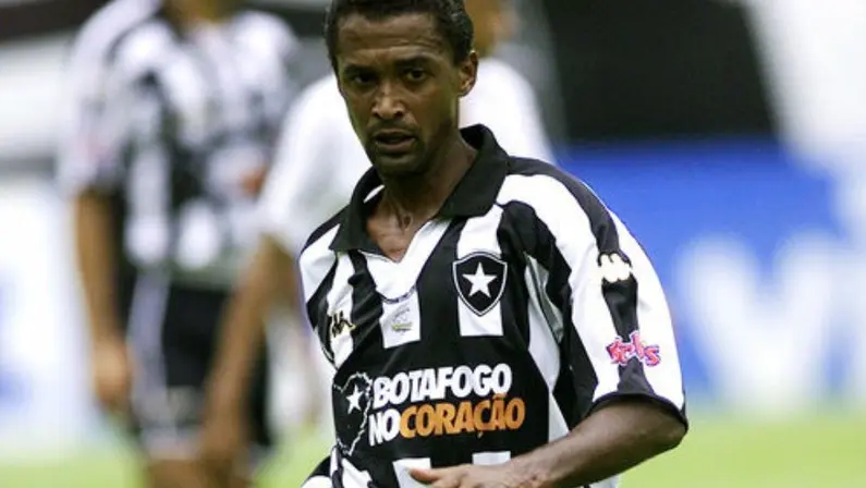 Valdo recorda duelo decisivo com Athletico-PR em 2004 e dá seu palpite para este domingo: ‘2 a 1 para o Botafogo’