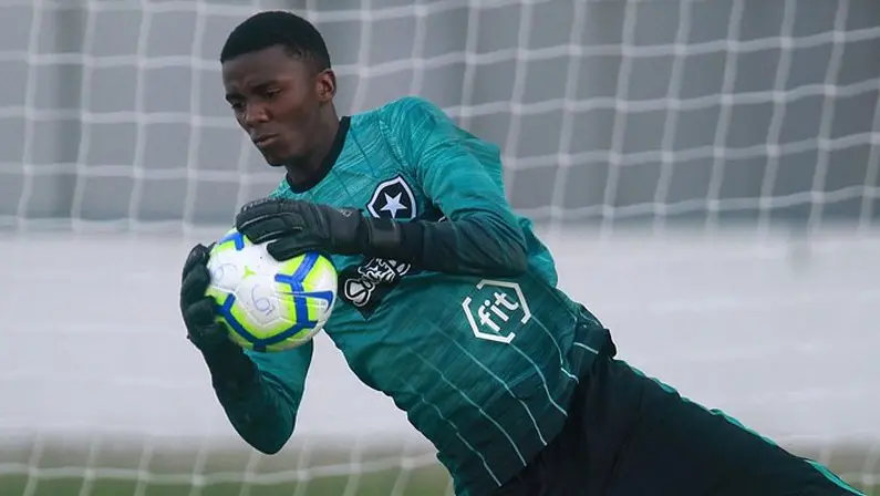 Andrew, goleiro do Botafogo