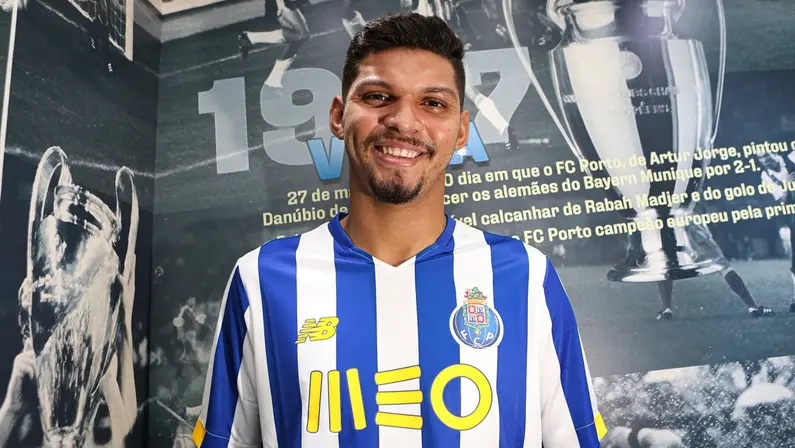 Ex-Botafogo, Igor Cássio vai jogar no Porto B