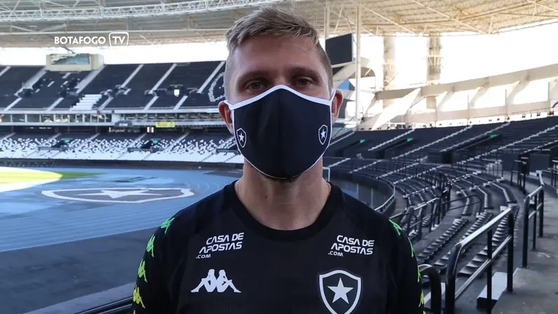 Rafael Forster fala pela primeira vez como jogador do Botafogo na Botafogo TV
