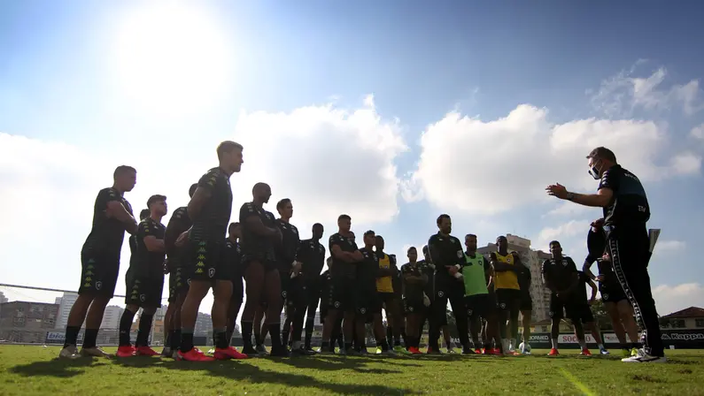 Olho no Brasileirão: Botafogo retoma treinamentos no Nilton Santos