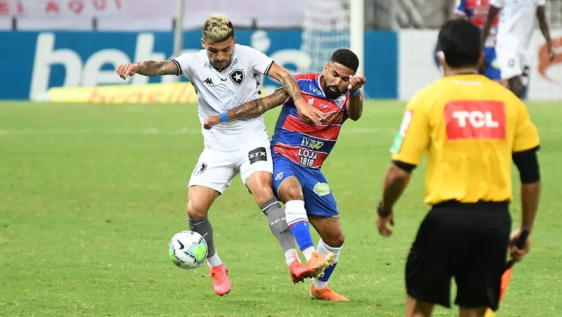 Victor Luis - Fortaleza x Botafogo - Campeonato Brasileiro 2020