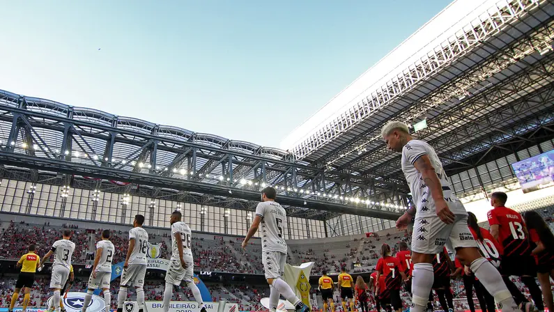 Athletico-PR x Botafogo: onde assistir, horário, escalações e arbitragem