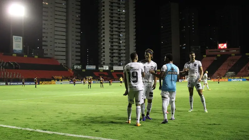 Contra o Grêmio, invencibilidade fora de casa do Botafogo será posta à prova