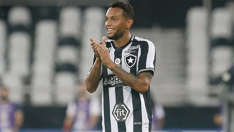 Gilson em Botafogo x Athletico-PR | Campeonato Brasileiro 2018