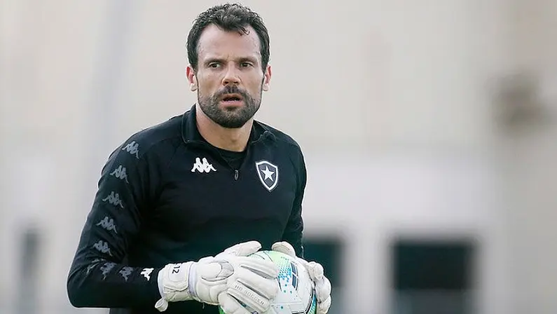Diego Cavalieri no treino do Botafogo em 2021