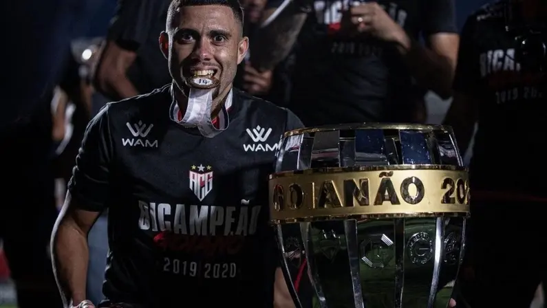 Wellington Rato, do Atlético-GO, está cotado no Botafogo