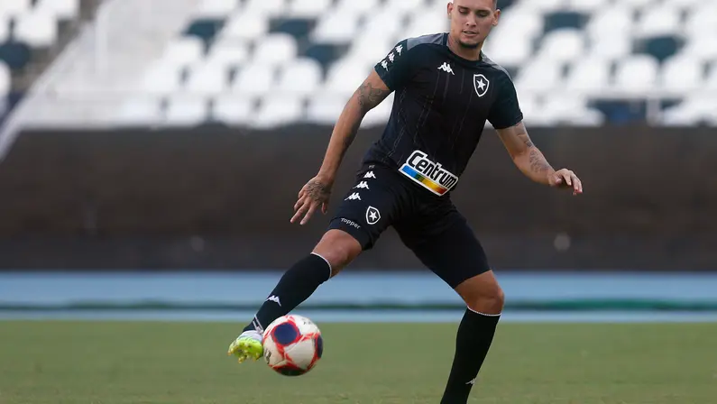 Com Rafael Navarro, Botafogo deve repetir ataque contra ABC