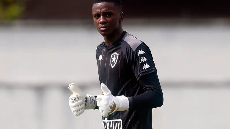 Rumo a Portugal, Andrew se despede do Botafogo: ‘Que seja um até breve e um dia eu possa voltar’