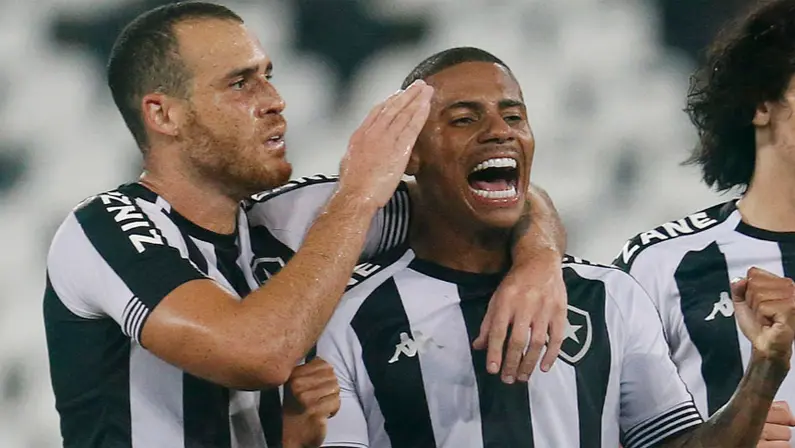 Pedro Castro e Rickson em Botafogo x Macaé | Campeonato Carioca 2021