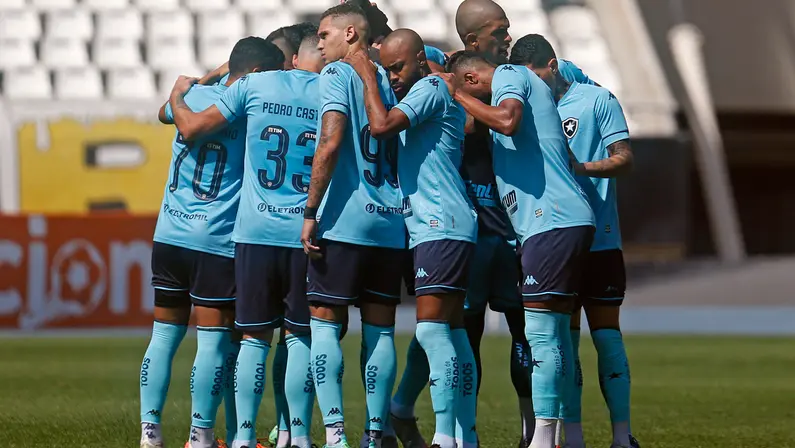 Tem coisas que só acontecem ao Botafogo. Mas também para o bem