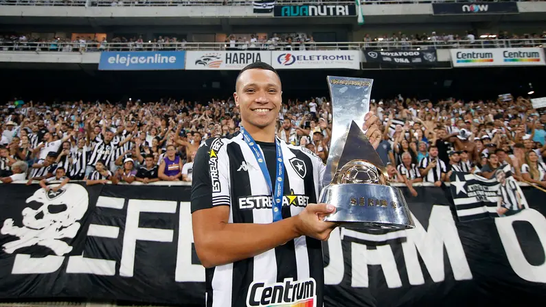 Botafogo empresta zagueiro do time B para o Fluminense-PI