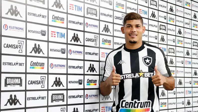 Erison é apresentado pelo Botafogo como quinto reforço para temporada 2022