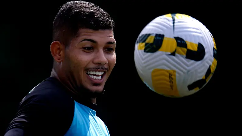 ‘Erison é um cara decisivo no Botafogo, gosta de jogo difícil’, exalta comentarista