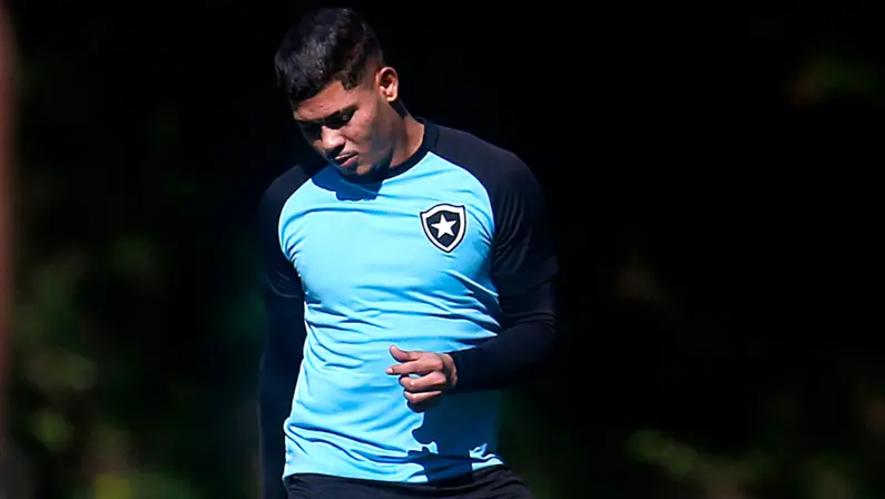 Erison no treino do Botafogo em junho de 2022