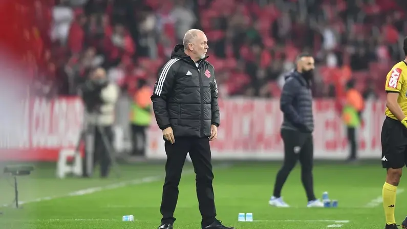 Mano Menezes, em Internacional x Botafogo