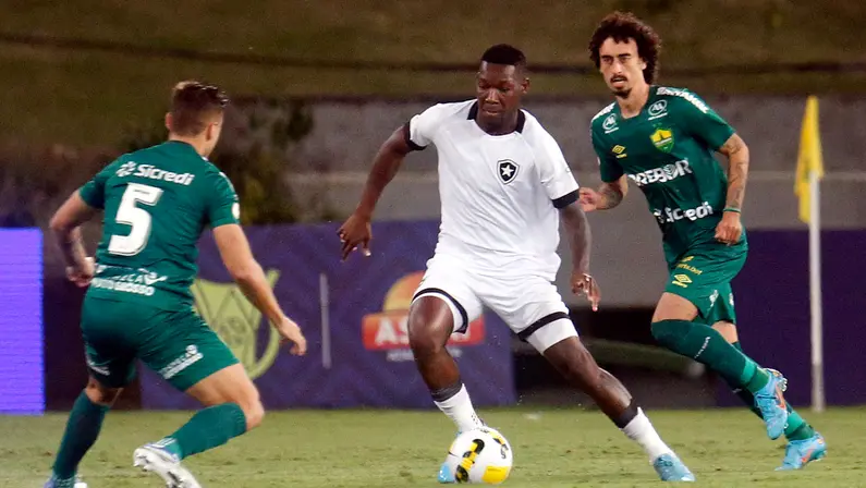 Patrick de Paula em Cuiabá x Botafogo | Campeonato Brasileiro 2022