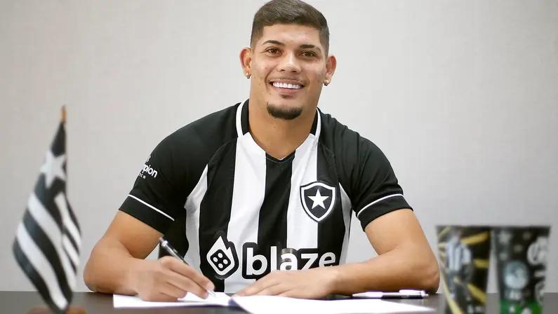 Erison, do Botafogo
