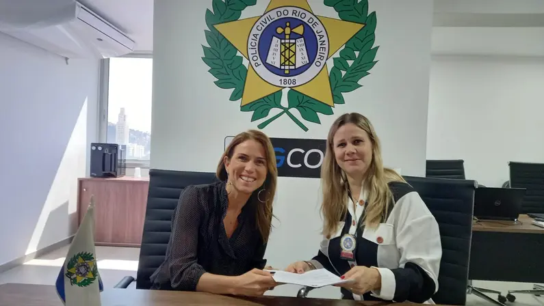 Paula Young, do Botafogo, e Gabriela Von Beauvais, delegada da Polícia Civil