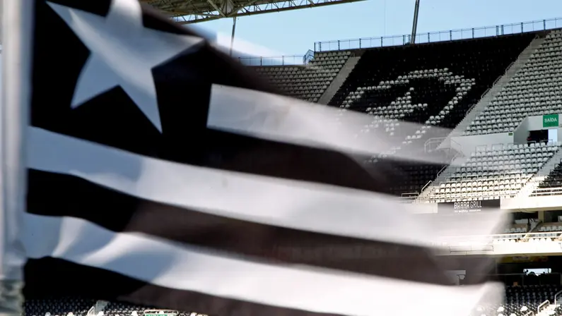 Botafogo prepara pedido de recuperação judicial para dívida de R$ 1,5 bilhão da SAF; medida poderia fazer transfer ban cair