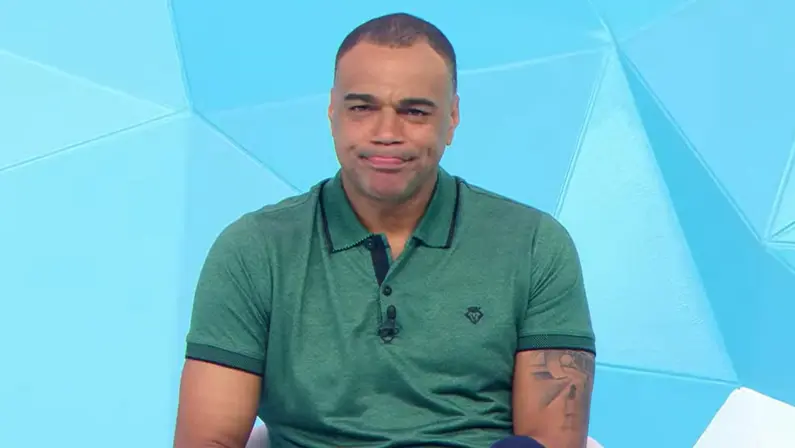 ‘Temporada é boa para o Botafogo, mas torcida não pensa dessa forma’, analisa Denílson após vaias no Nilton Santos