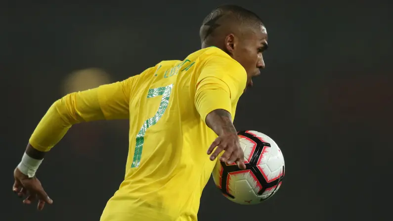 Botafogo comunica de forma oficial que não está negociando com Douglas Costa