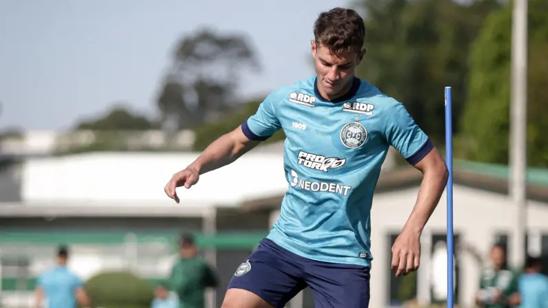 Natanael no treino do Coritiba em outubro de 2022