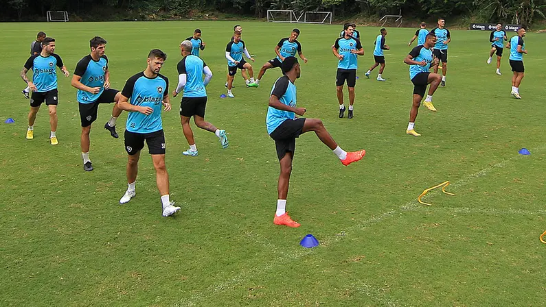 Treino do Botafogo no Espaço Lonier em novembro de 2022