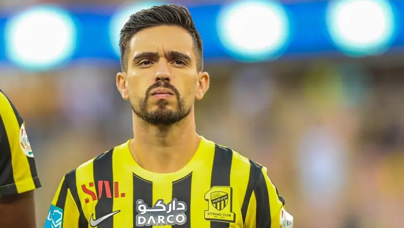 Botafogo teve reunião recente com empresário para consultar situação de Igor Coronado, diz site