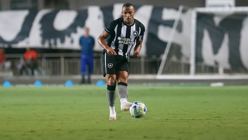 Com suspensão ainda a cumprir, Marçal desfalca Botafogo neste sábado contra a Portuguesa pela Taça Rio