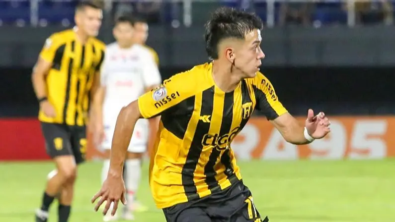 Matías Segovia, meia-atacante do Guaraní, do Paraguai