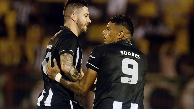 APÓS PÉSSIMO INÍCIO, BOTAFOGO ACORDA E VIRA SOBRE O AUDAX NA IDA DA FINAL DA TAÇA RIO COM GOL NO FIM
