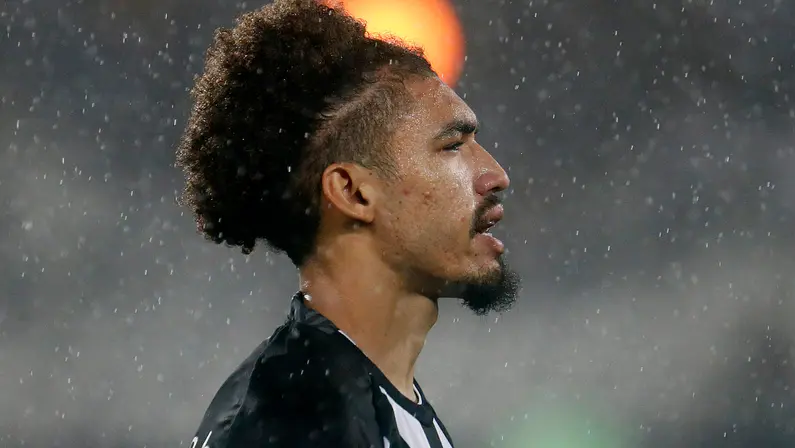 Adryelson deve chegar segunda-feira ao Rio para assinar com o Botafogo por empréstimo até dezembro, diz jornal