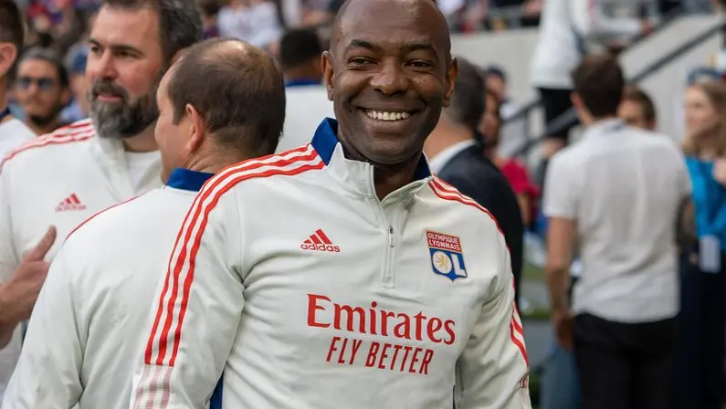 Cláudio Caçapa, auxliar-técnico do Lyon