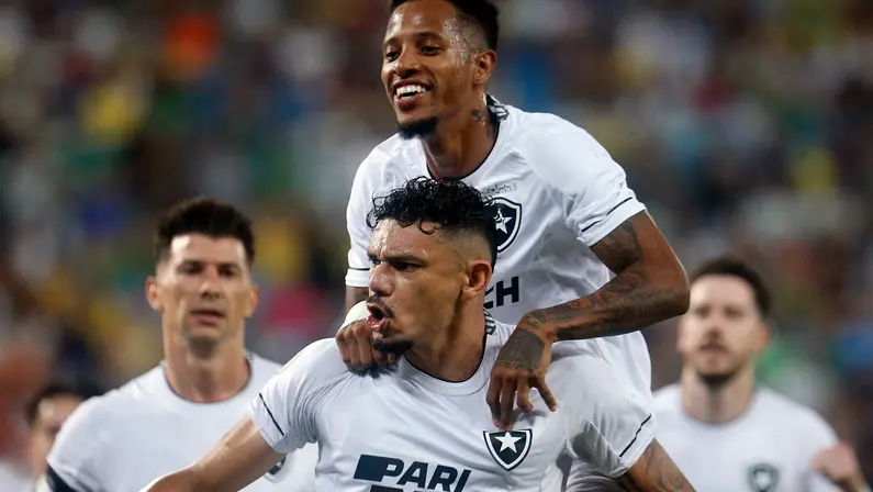 Comentaristas ressaltam vitória do Botafogo em jogo difícil contra Cuiabá: ‘Times não conseguem ter performance em todas as rodadas’