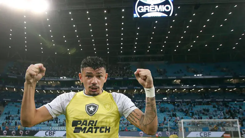 Lateral da Seleção na Copa do Mundo: ‘Quando Tiquinho veio para o Botafogo, avisei a amigos que ele ia arrebentar’