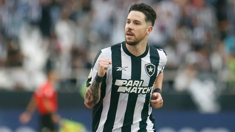 Botafogo finaliza negociação de rescisão, e Gustavo Sauer não é mais jogador do clube