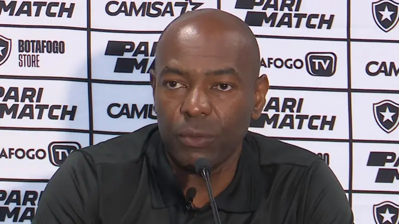 Caçapa, sobre folga na liderança do Brasileirão: ‘Faltam muitos jogos, mas Botafogo mostra que pode ser campeão e que vai brigar por isso’