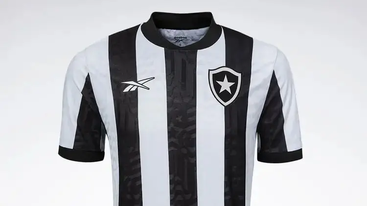 Site vaza fotos do novo uniforme do Botafogo da Reebok que será lançado quinta-feira