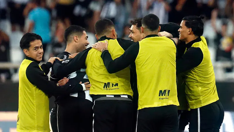 Elenco em Botafogo x Vasco | Campeonato Brasileiro 2023