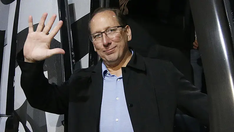 John Textor mantém confiança por Artur Jorge no Botafogo: ‘Acordo está assinado. Até agora, eles foram muito profissionais’