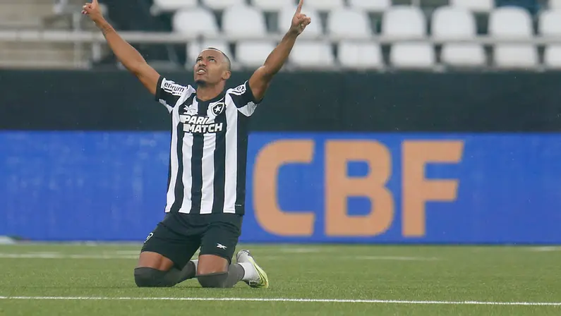 Mercado entende na marra que Botafogo mudou