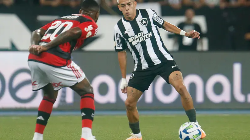 Bruno Lage erra em derrota do Botafogo com a cara da CBF