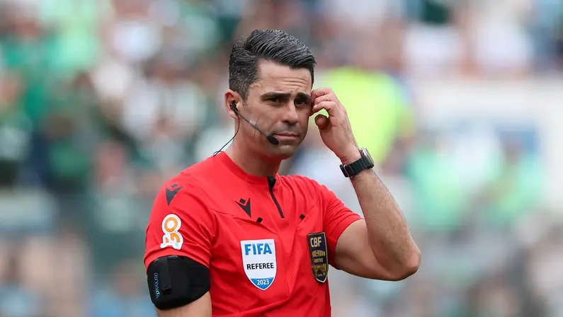 CBF define árbitro de Fortaleza x Botafogo, e Flavio Souza vai apitar jogo do Glorioso pela sexta vez neste Brasileirão