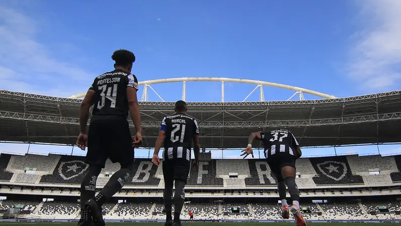‘Aquele temor do Botafogo não aconteceu, jogo a menos agora pode ser uma vantagem’, afirma comentarista